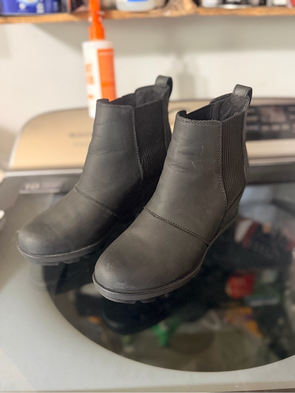 Sorel Joan of Arctic Wedge II Chelsea Boots Black Leather Womens 7.5
